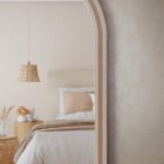 behang metallic zand beige structuur 35133 s1