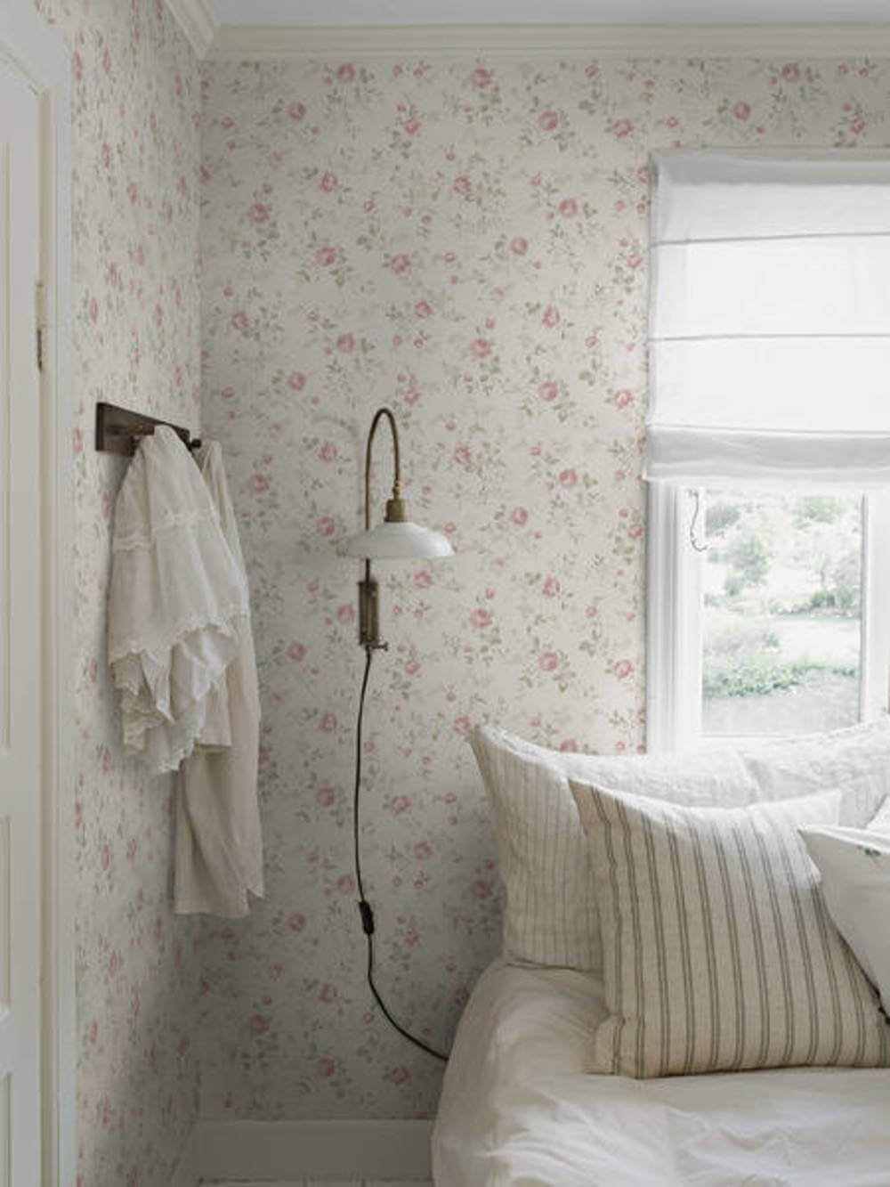 borastapeter newbie wallpaper ii rose garden 6928 behang 1